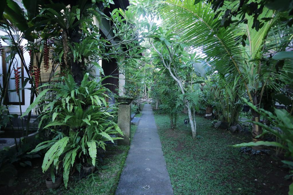 Karang Mesari Ubud Guest House Exterior photo